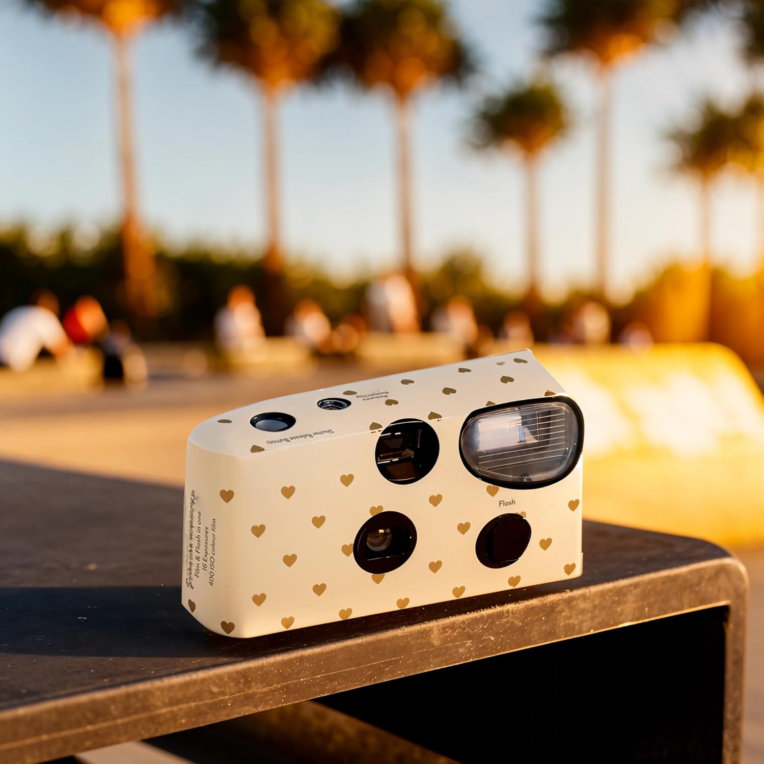 Weddingstar Disposable Camera with Flash - Single Use 35mm Film Camera for Wedding or Party Favors - Gold Hearts - Image 4